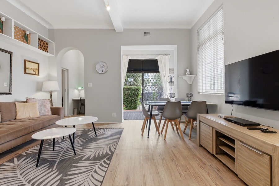 2 Bedroom Property for Sale in Sea Point Western Cape